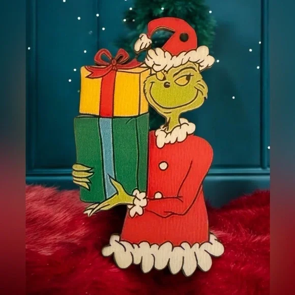 The Grinch Trio wooden ornaments (new) - Picture 4 of 7